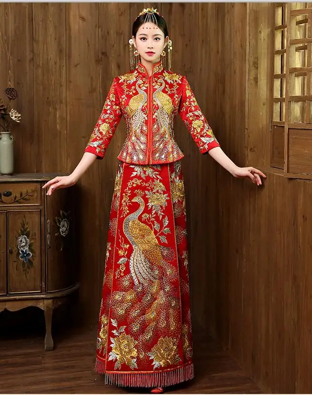 red dress Традиционное китайское свадебное платье с вышивкой Чонсам Ципао китайский женский халат платья Китай магазин одежды Vetement Chinois Femme - Цвет: red dress
