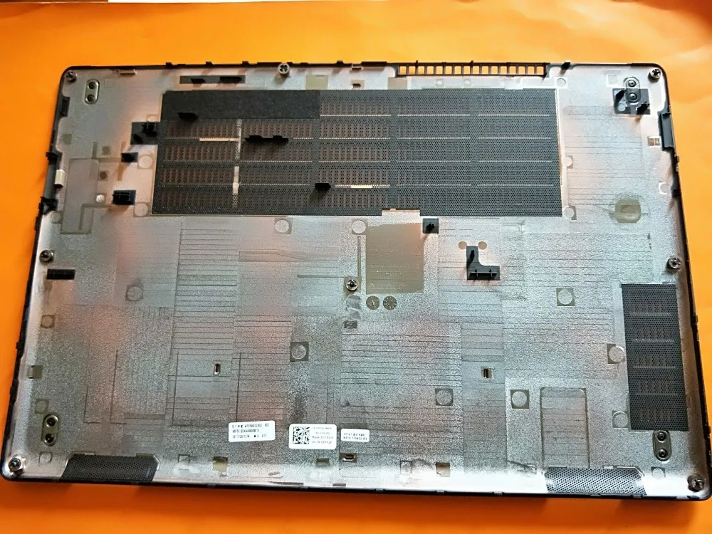 Для Dell Latitude E5591 D Нижний чехол YPY2P 0YPY2P