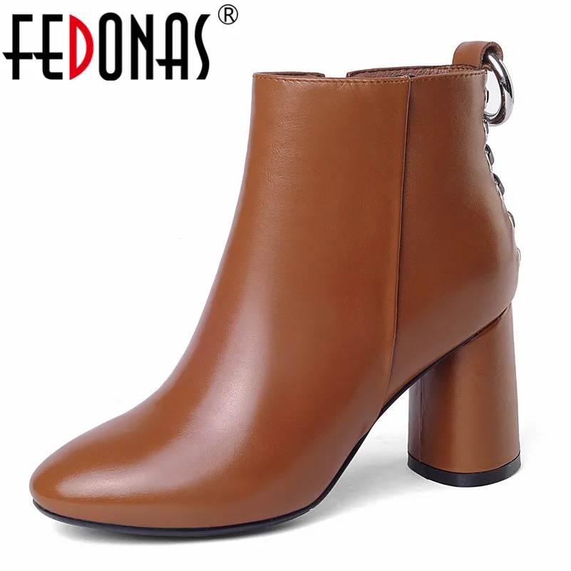 

FEDONAS Brand Basic Boots Women High Heels Rivets Short Ladies Shoes Woman Ladies Round Toe Platforms Autumn Winter Snow Boots