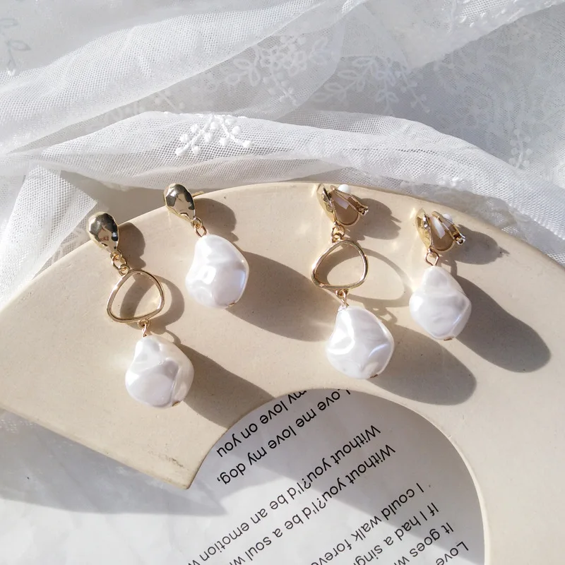 Korean Vintage Concise Simple White Irregular Pearls Resin Stone Shape Clip Earrings without Piercing Ins For Women Lady Party