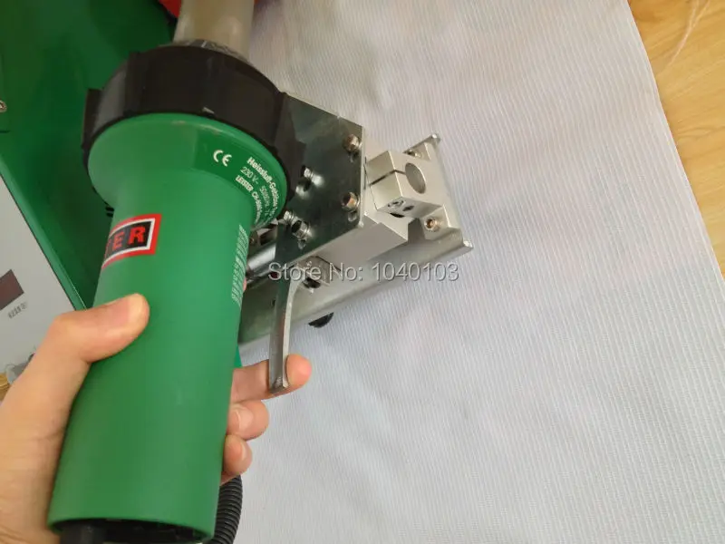 Сварка тентов. Сварщик пвх. Аппарат для сварки мембранной кровли и пвх ткани forsthoff-d-20. Сварка пластика термофеном. Сварка винипласта технология.