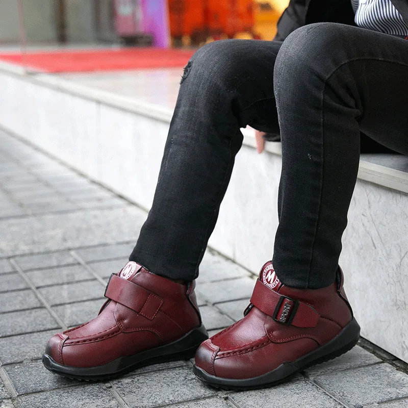 

ULKNN Boys shoes 2019 winter new leather rivets fashion solid color wild big children casual cotton shoes wholesale