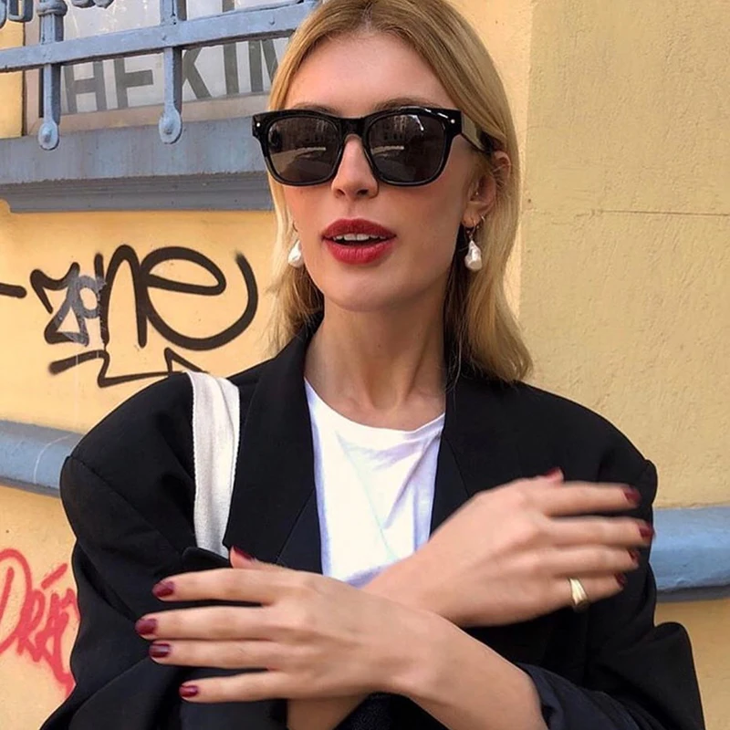 Peri'sBox Irregular Shaped Freshwater Pearls Earrings for Women Baroque Charm Huggies Earrings Minimalistic Bride Hoops Earrings - Image 4