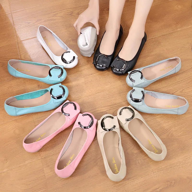 

2019 Leather Shallow Mouth Rubber Comfortable Single Shoes Soft Bottom flat Shoes Casual Mother Large Size Ladies Shoes