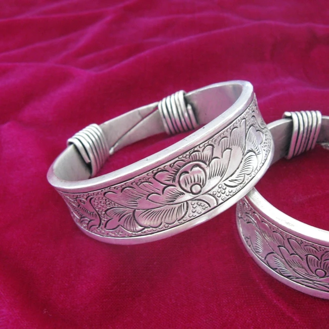 

Full shipping Miao silver jewelry handmade thick bracelets Shuangfeng peony Bracelet