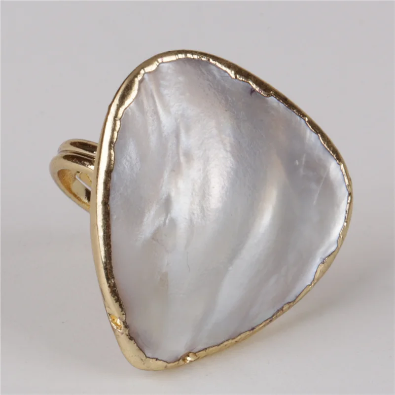 

natural offwhite big flat mother pearl shell Bead Charm Gold Ring gold Wrap resizble Open Rings Cuff For Women wedding gift