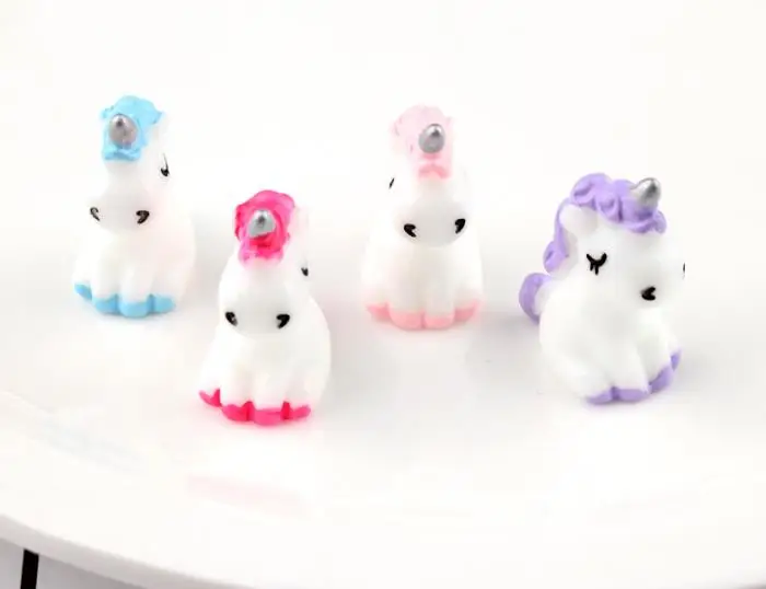 

nicorn Horse Figurine Miniature Statue Decoration Cartoon Animal Resin Craft unicorn Flatback Resin Cabochon For DIY