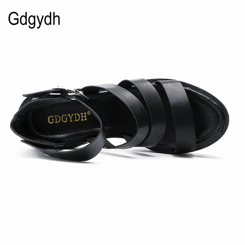 Cena Gdgydh 2019 nowe letnie buty damskie białe z wystającym palcem przycisk pas gruby obcas kliny platformy buty modne casualowe sandały damskie