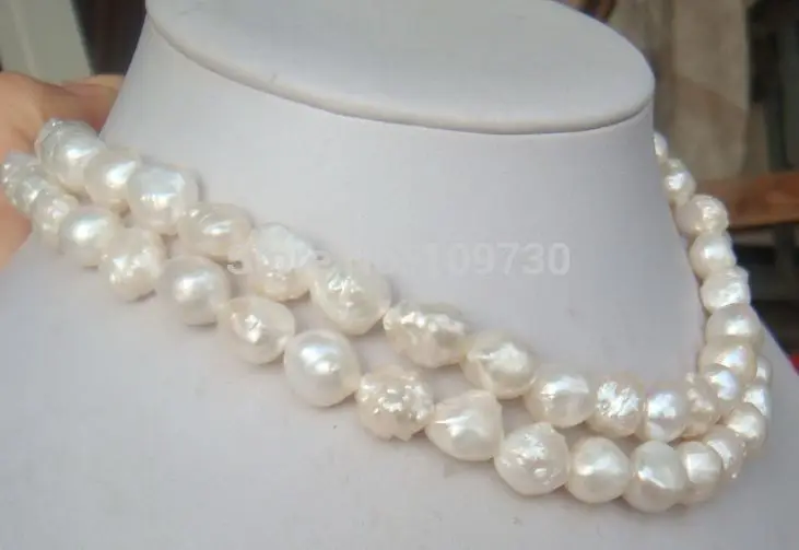 

Jewelr 003733 CLASSIC 12-13MM SOUTH SEA WHITE BAROQUE PEARL NECKLACE