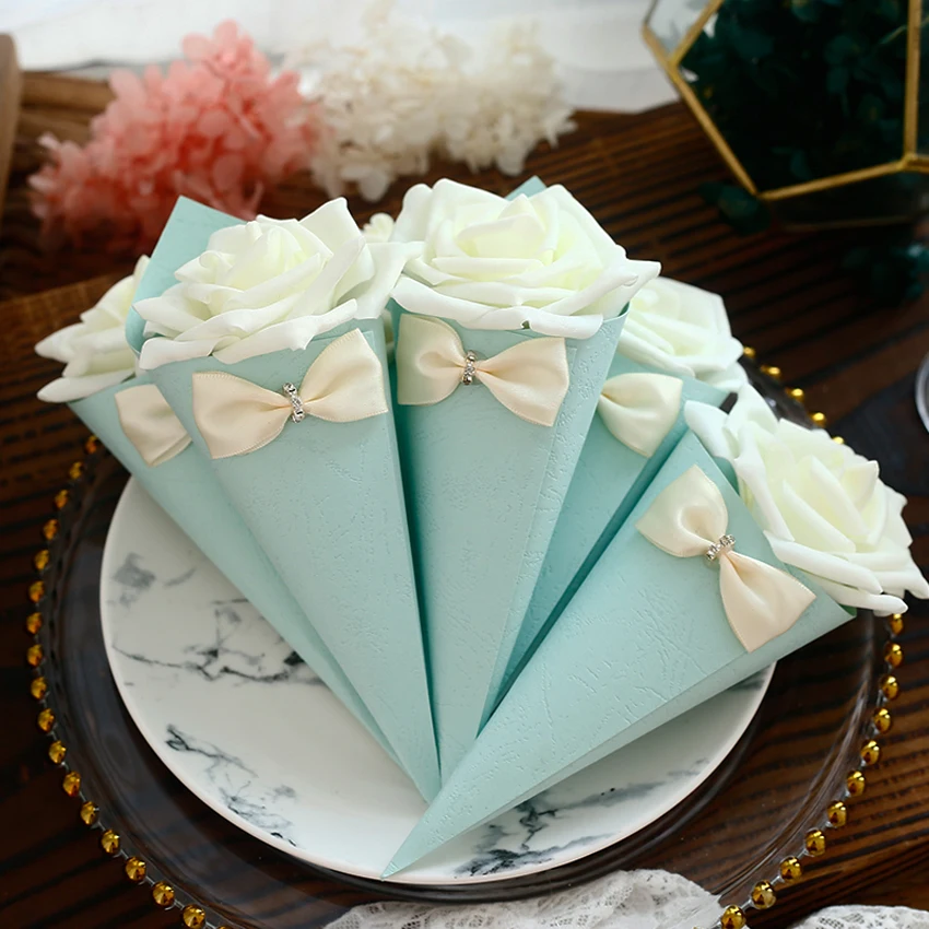 

20pcs/lot Romantic Ice cream Candy Box for Wedding Decor paperboard Wedding Favors and Gifts Box with flower & bowknot Chic
