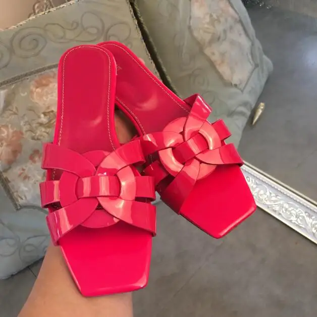 

2019 brand clasic new sandals women fashion sandals Slippers Women's fashion leather slippers Patent leather