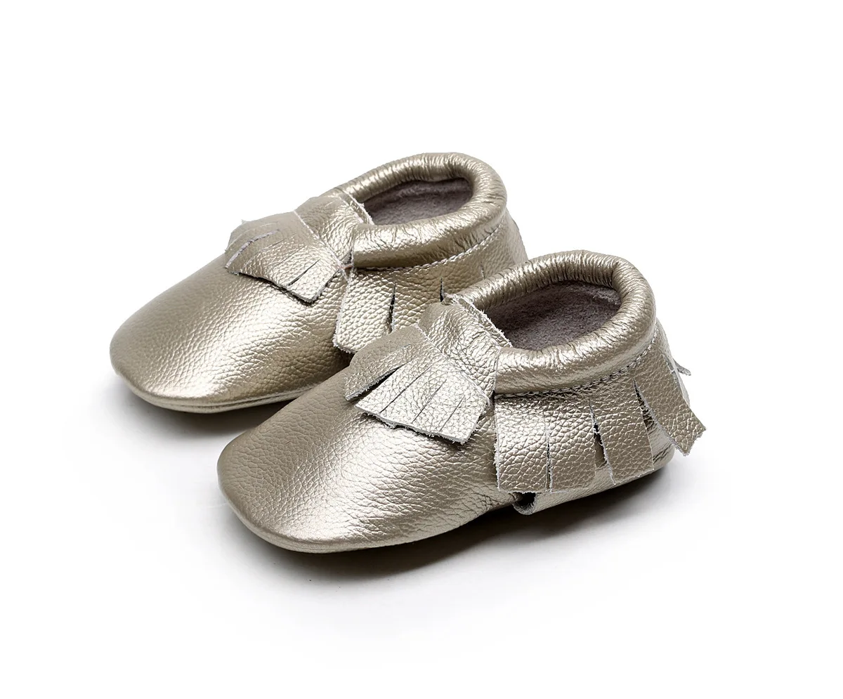 Обувь для малышей из натуральной кожи с мягкой подошвой, модные мокасины с кисточками для новорожденных