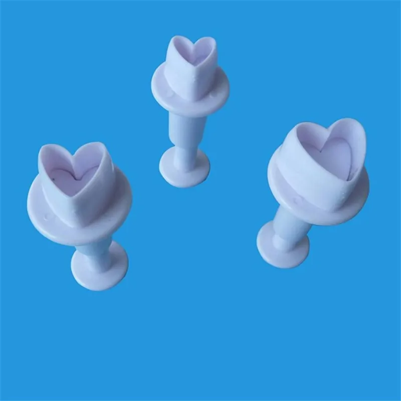 

TTLIFE 3pcs Love Heart Shape Cookie Plunger Cutter Fondant Gum Paste Cupcake Toppers Mold Biscuit Cake Decorating Tool