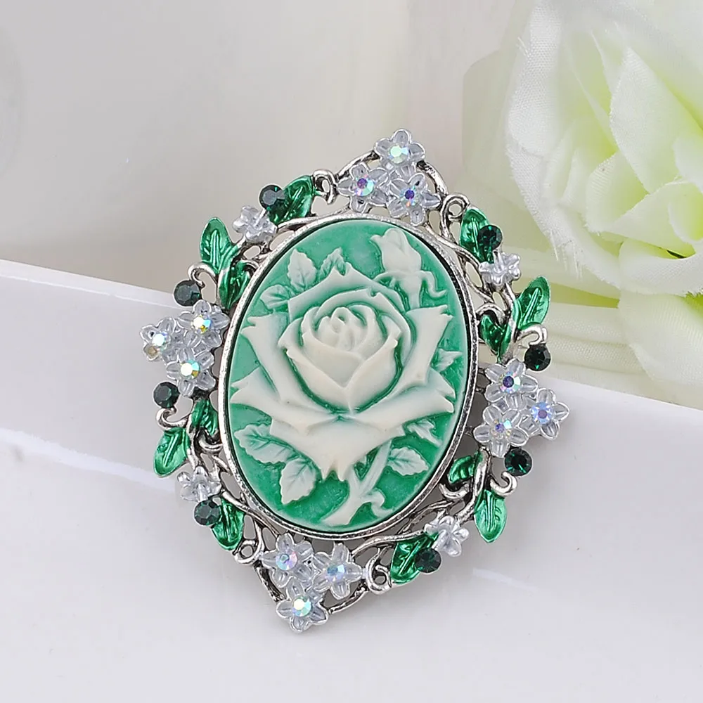 Brooches-00018 (4)