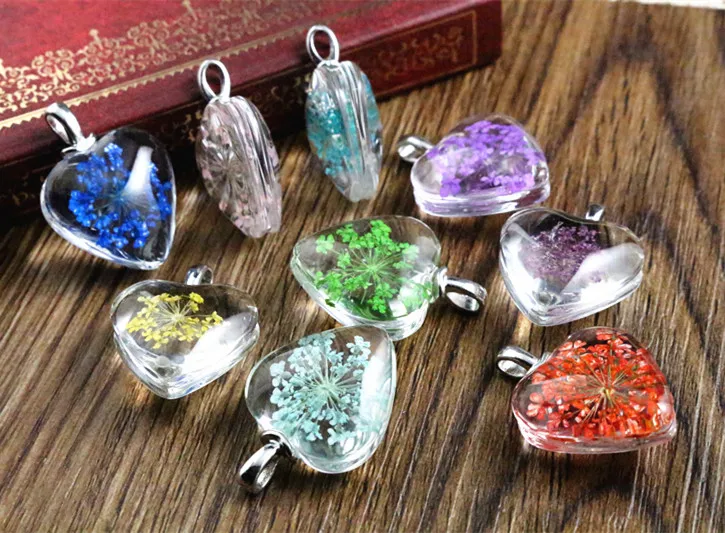 

5pcs 27x20mm Hot sale Jewelry Crystal Glass Real Dried Flower Heart Necklace Pendant; Necklaces For Women -M7-19