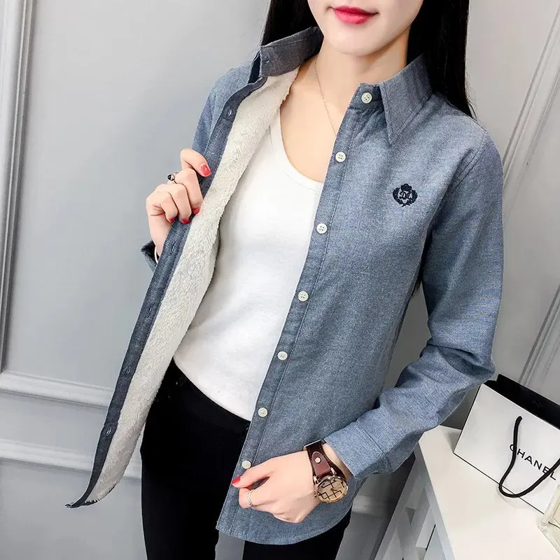 Prix 2XL Automne Hiver femmes Vêtements Nouvelle Mode Bureau Col Rabattu À Manches Longues Chemisier Broderie Épaisse Chemisiers Chemise Chaude