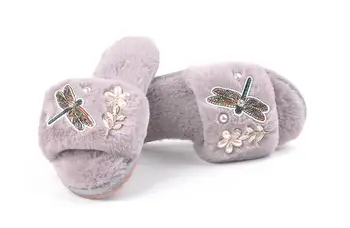 

Women Plush Slipers Perfume Decoration Fur Slippers Autumn Winter Flip Flops Pearl Beading Fur Sandals Lady Pantufas Cozy Slides