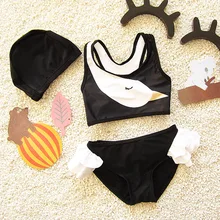 Прекрасный сладкий принт "Лебедь" Двойка купальный костюм модная черная короткая жилетка шорты, размер от 18-24 мес. девочек Купальники для младенцев