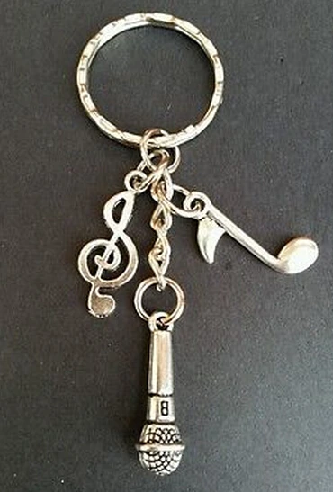 

Vintage Silver Music Note Microphone Horse Moon Dragon Angel Swan Couple Guitar Dreamcatcher KeyChain For Keys Car Key Ring