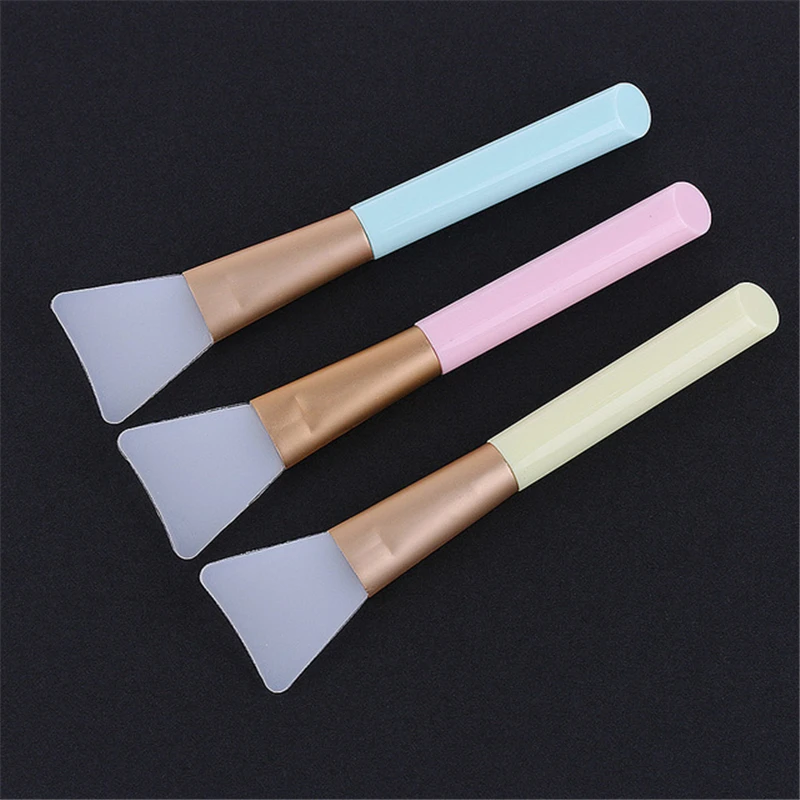 

1pc random color Silicone Soft Facial Mask Mud Brush Mask Applicator Hairless Brush with Plastic Handle Silicone Facial Face