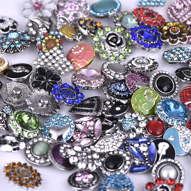 

PAPAPRESS NEW 10pcs/lot High Quality Mix Many Rhinestone Metal 18mm Snap Button Bracelet for Women DIY Snap Button Jewelry