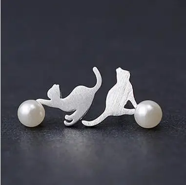 

2017 new arrival hot sell fashion little cat design pearl & 925 sterling silver ladies`stud earrings jewelry Christmas gift