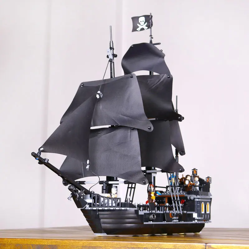 

Lepin 16009 Caribbean Queen Anne's revenge + 16006 The Black Pearl Pirate Toys Building Blocks 4195 Boy's Gift Free Shipping