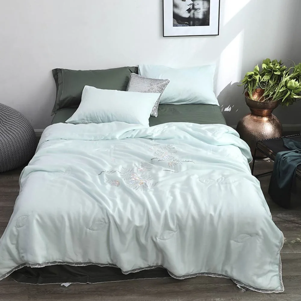

2019 Light Green Flowers Lace Thin Summer Quilt Air-condition Embroidery Comforter Artificial Silk Fabric Polyester Queen Size