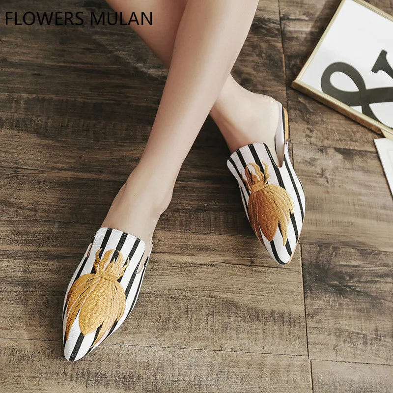 

Big Size Black White Gingham Leather Upper Women Casual Shoes Pointed Toe Slip On Loafers Shoe With Embroidery Bee Lady Footwear