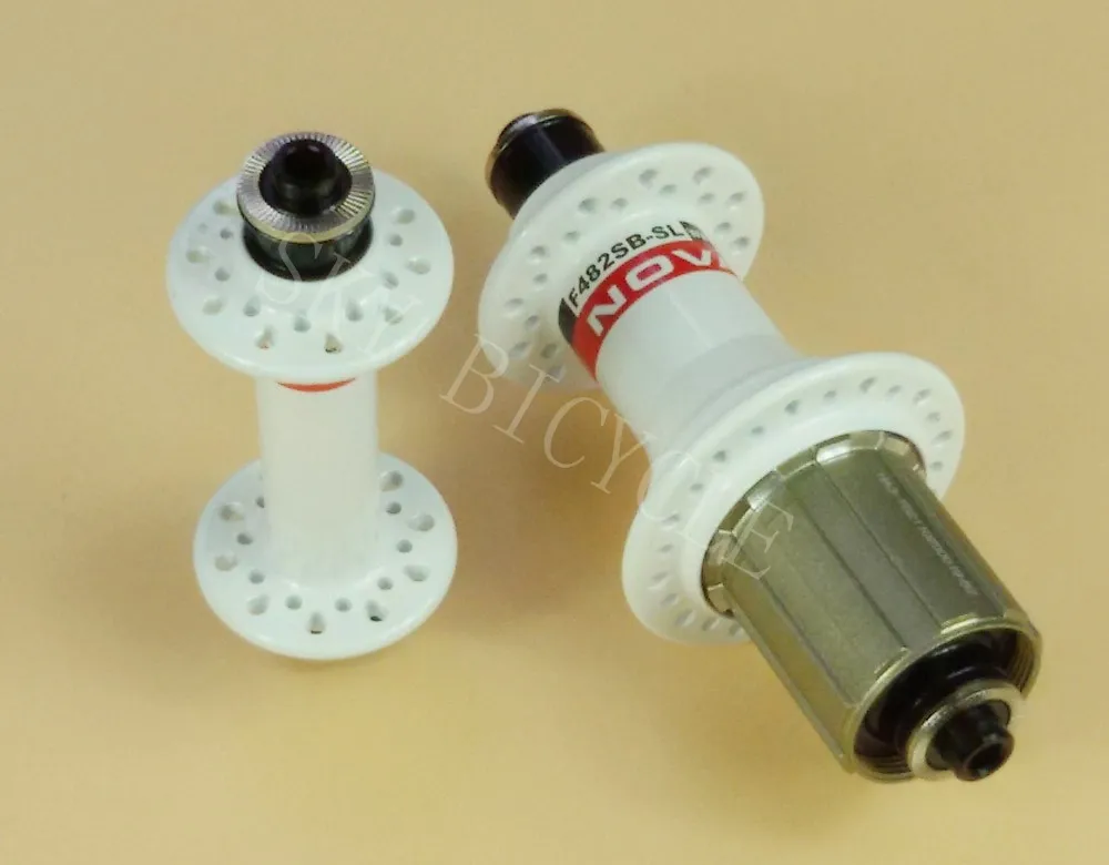 white color novatec hubs