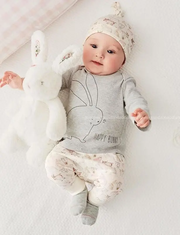 Комплект одежды из 3 предметов! года, Новые Топы с длинными рукавами и рисунком кролика для маленьких мальчиков и девочек длинные штаны шапка одежда