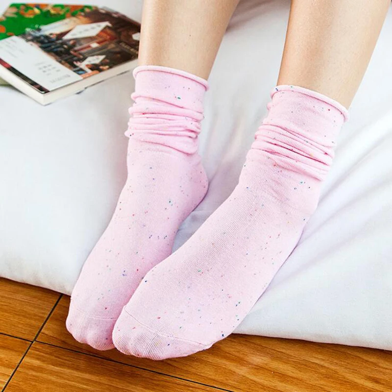 

Hot Sale 2018 Funny Socks for Women Winter Knit Elastic School Style Meias Colorful Dots Pattern Pink Red Beige Girls Sock QMH