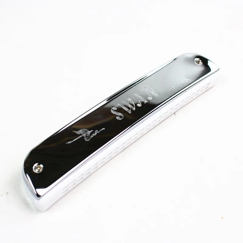tremolo harmonica C