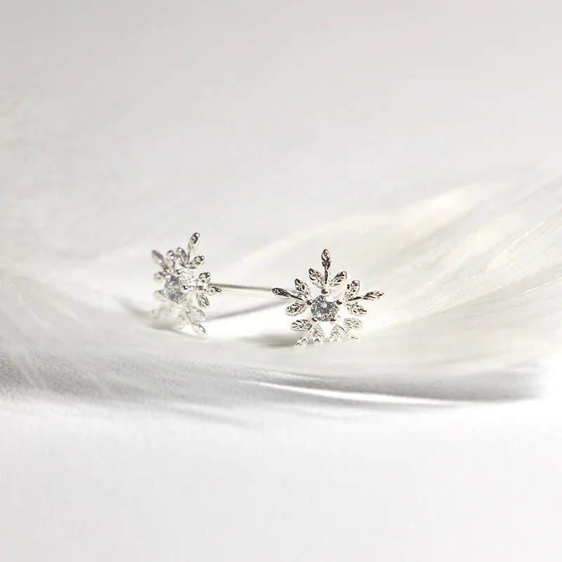 

Snowflake Shape 925 Sterling Silver Earrings Elegant Quality Jewelry for Women