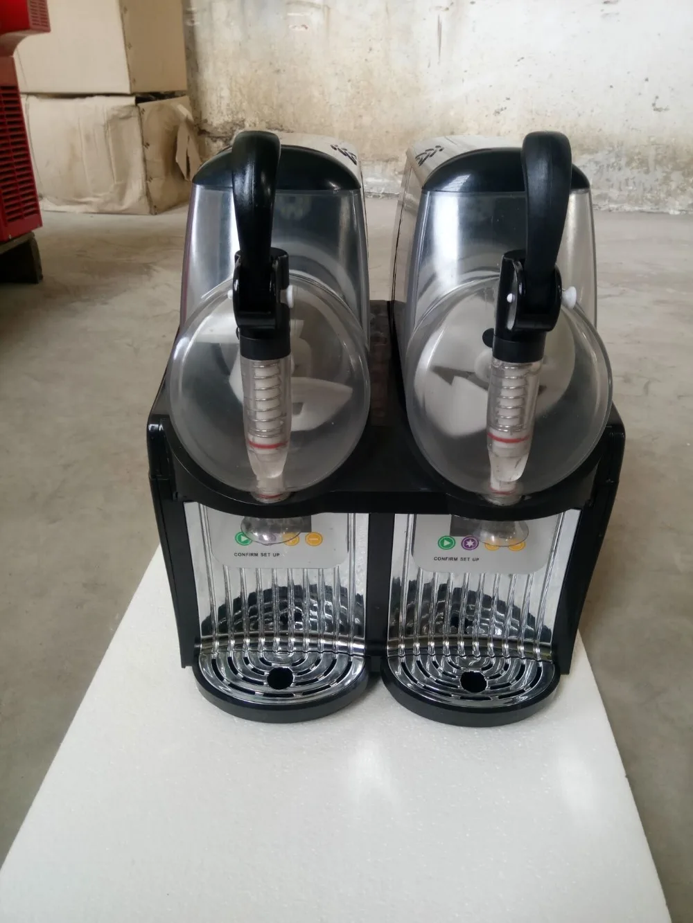 

Double tank Slush machine 2.5L Ice cream maker 300W Snow melting machine Commercial Smoothies granita machine Ice Slusher