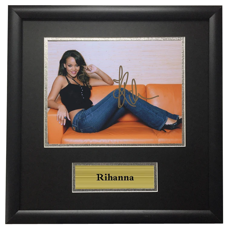 

SA COA Rihanna autographed signed Photo Framed female singer