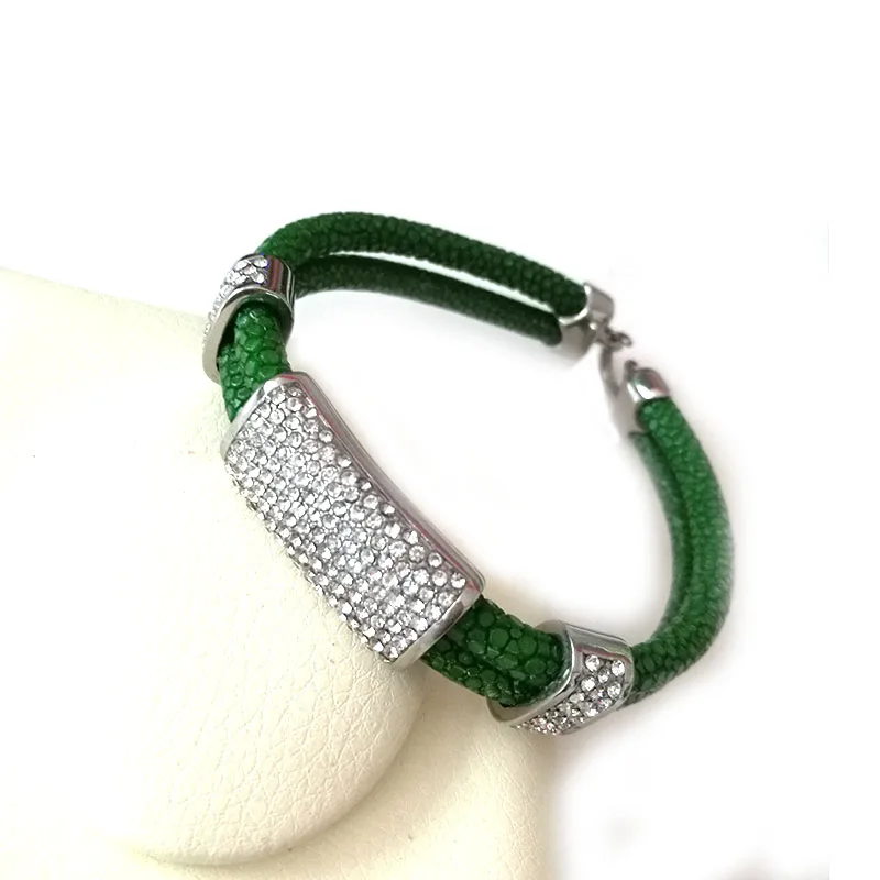 

(10pcs)Fashion Two Layer Red Stingray Leather White Zircon Bracelet With Stainless Steel Clasp Bracelet Bangle for Party Gift