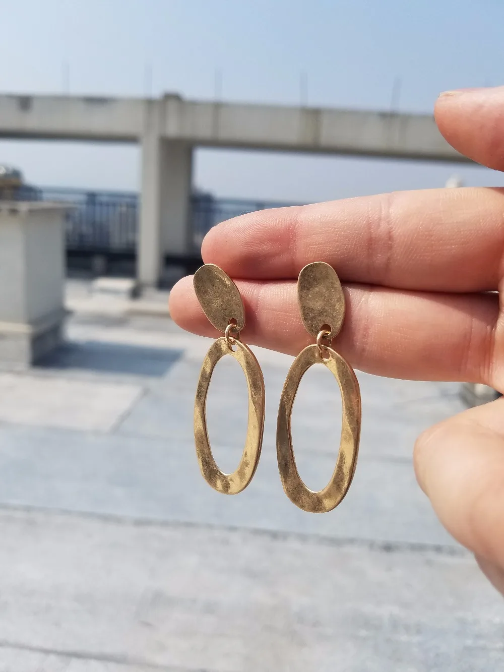 AOMU 2018 Design Vintage Exaggerate Irregular Fold Metal Round Oval Big Circle Earring Gold Thick Long Drop Earrings For Women