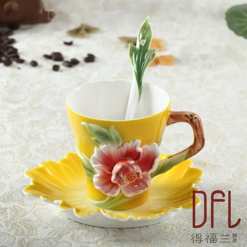 

3D Mugs Color Enamel Porcelain Couples Cup Drinkware Flower Coffee Milk Tea Set Cups Creative Mugs Ceramic with Spoon and Saucer
