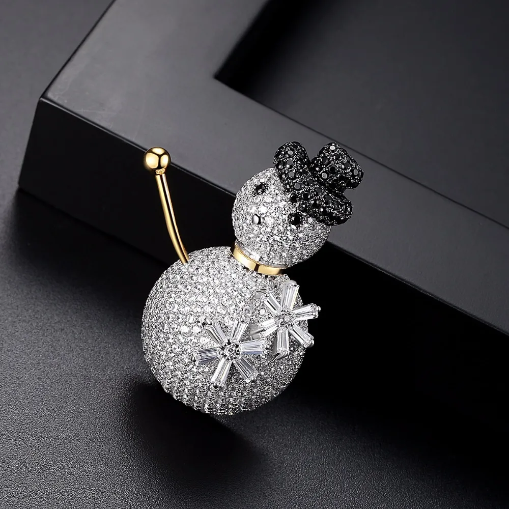 LUOTEEMI Silver-tone New Fashion Gorgeous Tiny CZ Crystal Paved Cute Snowman Brooch Pin For Women Kids Christmas Gift Broche