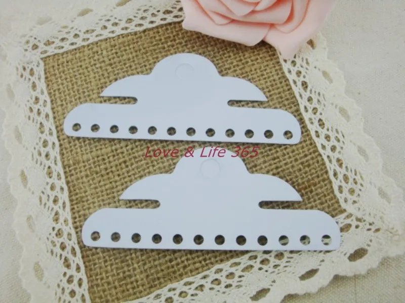 

Free Shipping ! Wholesale White Plastic Chain Necklace /Bracelet Packing Card, 12 Holes ,100pcs/lot China Cheap Card.