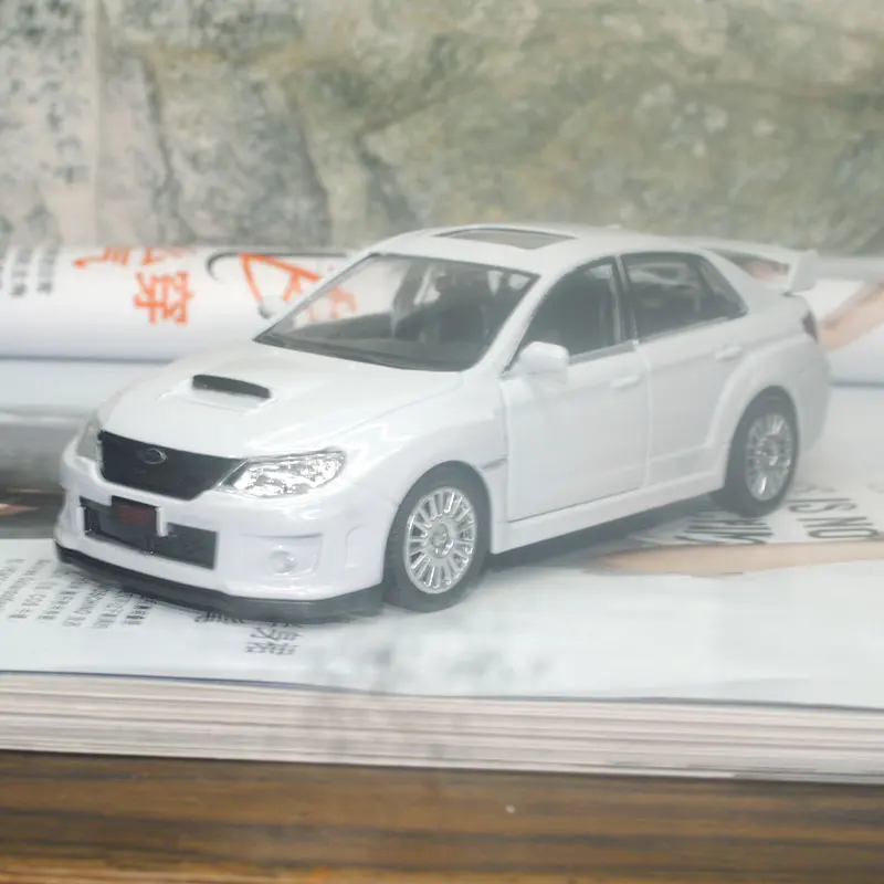 UNI 1/36 масштабные автомобильные игрушки япония Subaru STI литье под давлением металлическая модель автомобиля для подарка/коллекции/детей - Цвет: Белый