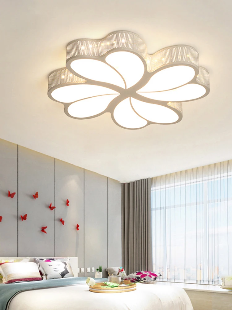 

Four-leaf clover love wedding room lamp led ceiling lamp simple modern girl room bedroom lamp warm romantic lamp