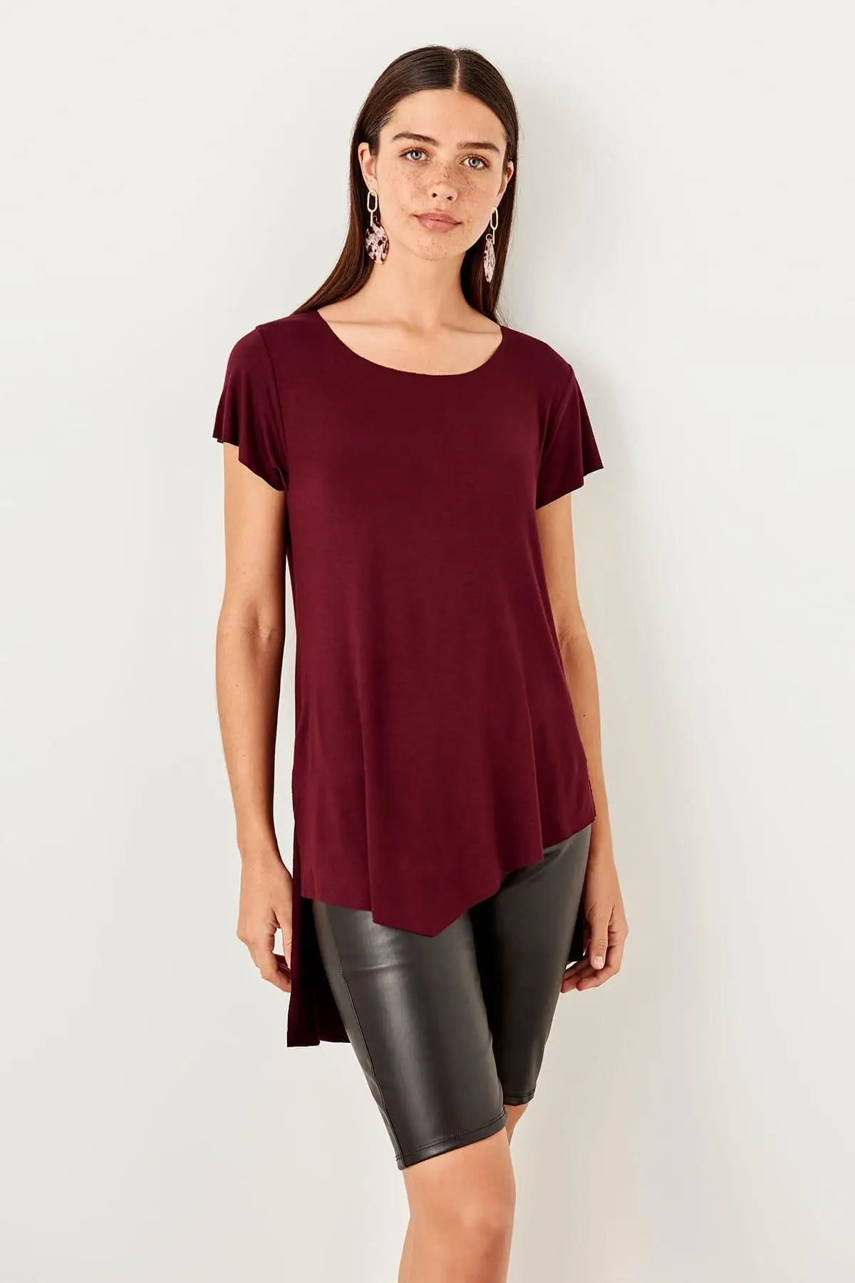 

Trendyol Burgundy Asymmetrical Boyfriend Knitted T Shirt TWOSS19TS0033