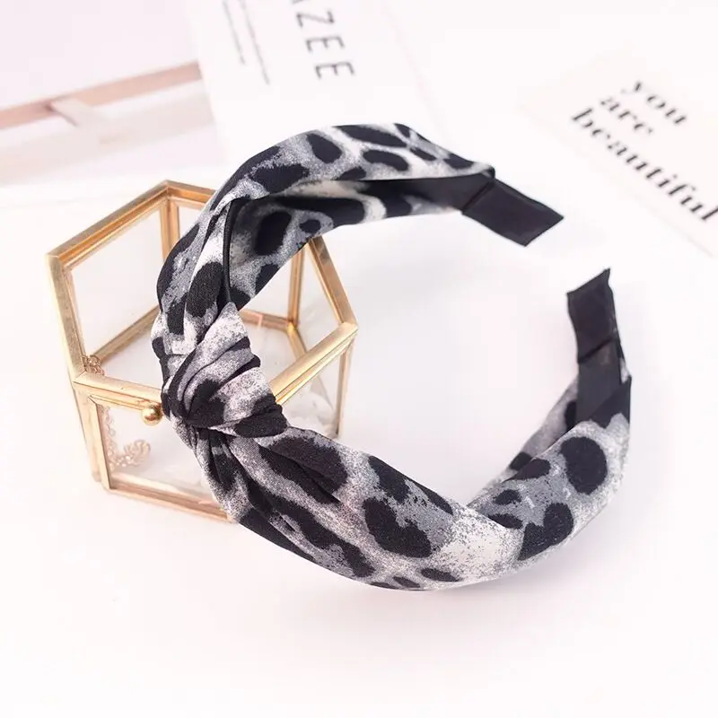 HTB1LhomXPzuK1Rjy0Fpq6yEpFXar