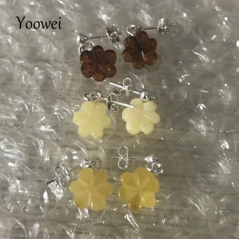 

Yoowei Plum Flower Amber Earrings Baltic Genuine Natural Amber Jewelry Gift pendientes ambar Folk Style Unique Earring Wholesale