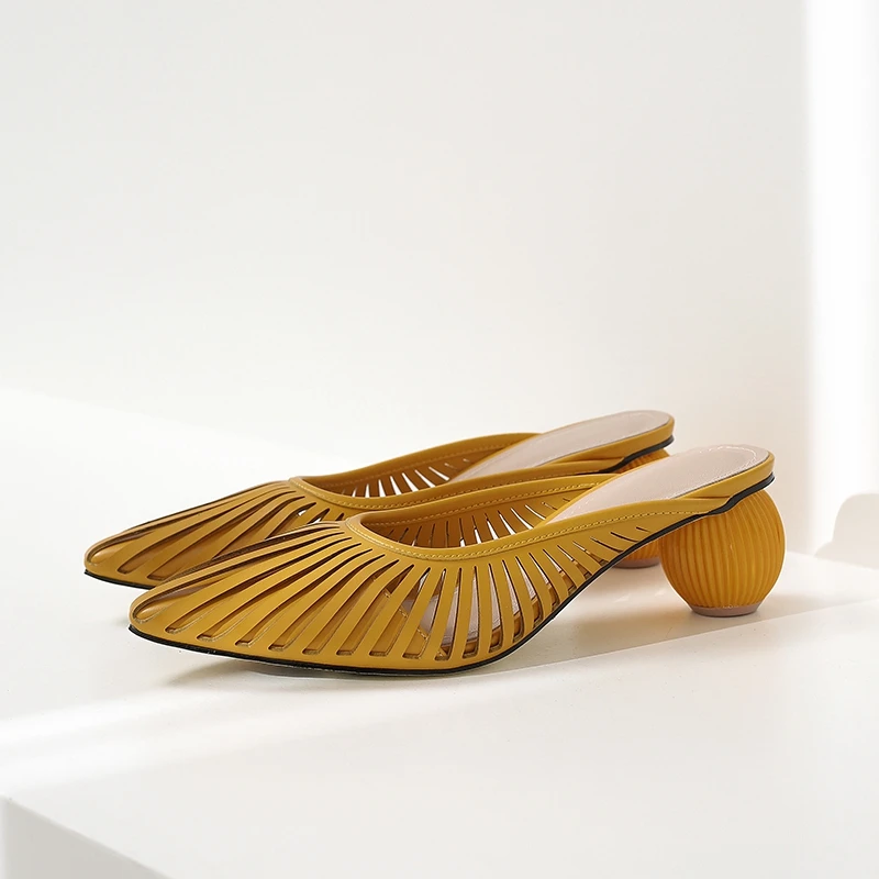 SIMLOVEYO/Женская обувь на среднем каблуке; необычные каблуки; обувь с острым носком и бахромой; слипоны; цвет бежевый, абрикосовый, желтый; женские шлепанцы; CoolB1194