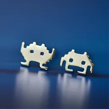 Новая мода милый Асимметричный мультфильм 925 пробы серебряные ювелирные изделия личность робот изысканный творческий серьги SE199