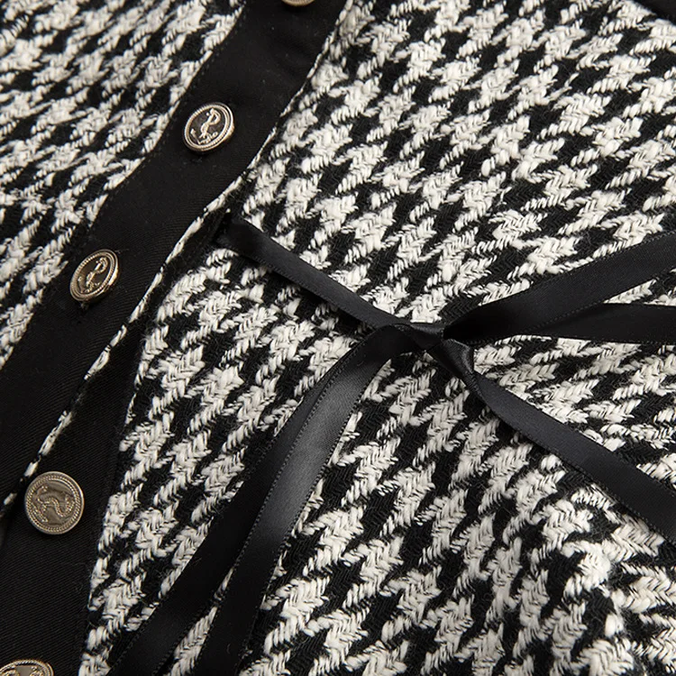 New Kind of Black-and-White Chickbird Lattice Wool Waist Receiving Velvet with Open Forked Outside Sling Belt for Spring 2019 New Kind of Black-and-White Chickbird Lattice Wool Waist Receiving Velvet with Open Forked Outside Sling Belt for Spring 2019