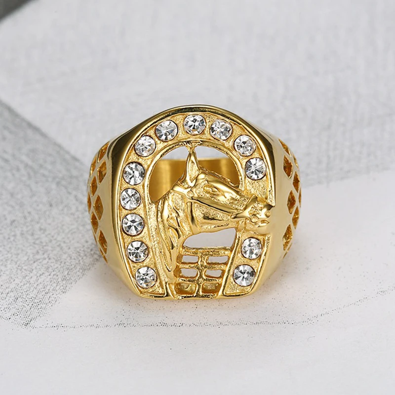 Hip hop ring